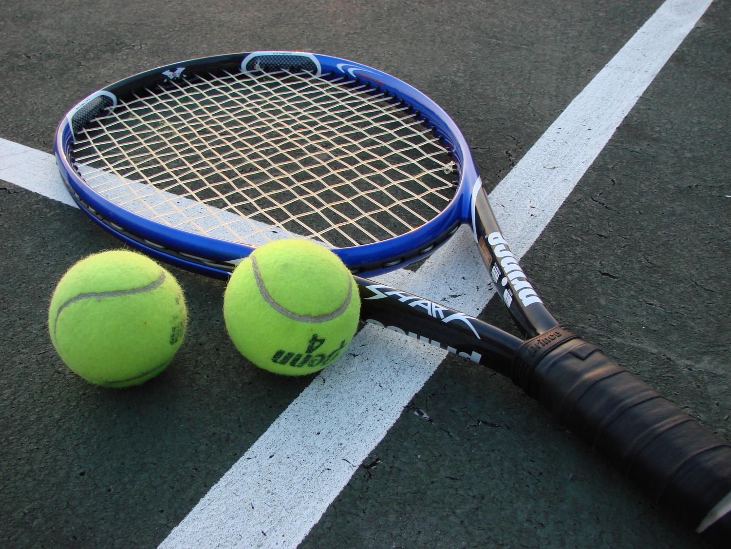 Boys Tennis Serves Up Into Their New Season The Hiller