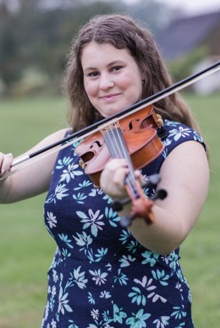 Outside of writing for “The Hiller”, Bryant is involved in the THS concert orchestra and has been playing the violin for nine years. 
