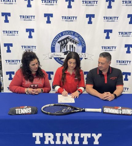
Isabella Naddeo signed a letter of commitment to W&J for tennis on May 6, 2022. Sporting their W&J apparel, Naddeo’s parents celebrated this achievement with her.
