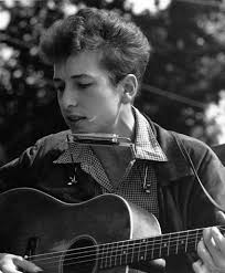 Dylan picked up guitar while he was in school in the 1950s. He eventually discovered folk and old blues music, which later became his future career. 
